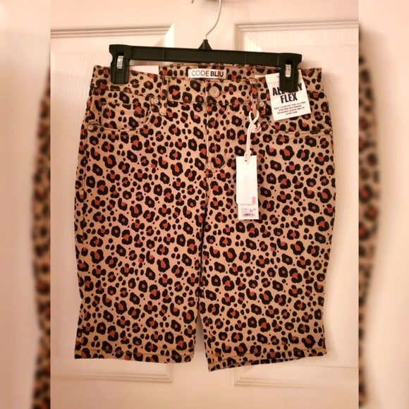 2 women's  short various brand - Picture 1 of 4